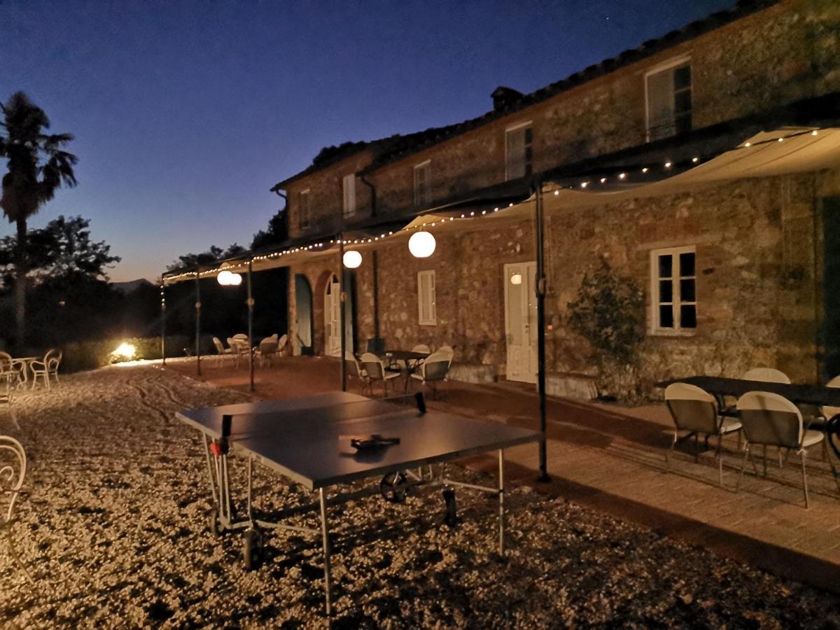 Accogliente alloggio con vista e piscina Lucca Esterno foto
