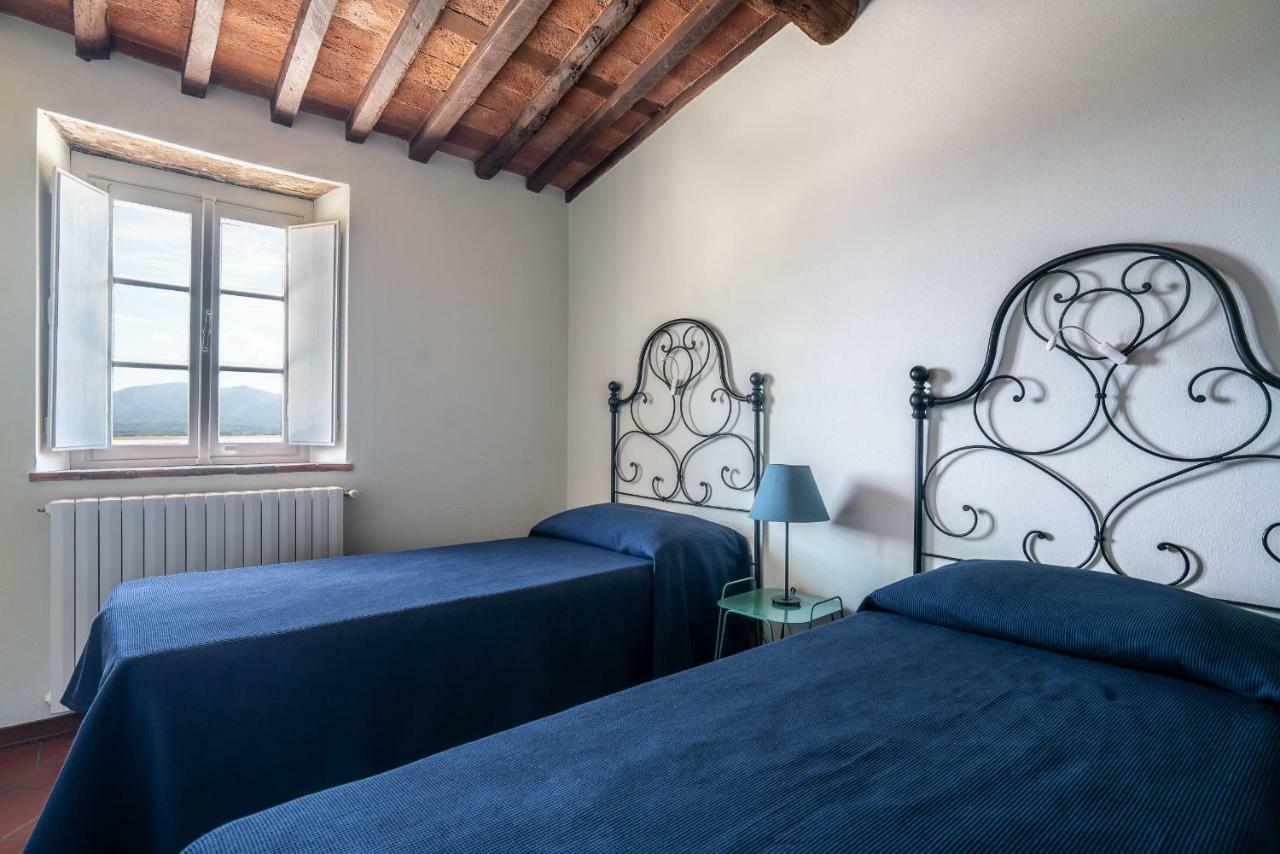 Accogliente alloggio con vista e piscina Lucca Esterno foto
